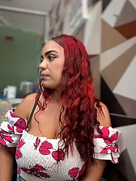 Sara-77's Webcam Show