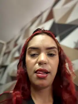 Sara-77 Show in webcam