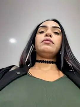 Sara-77 Show Webcam