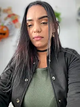 Sara-77 Adlı Modelin Web Kamerası Şovu