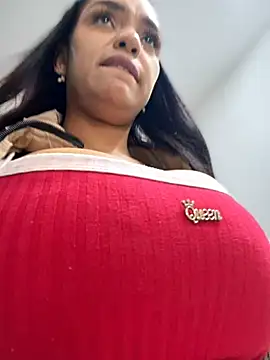 Pertunjukan Kamera Web Sara-77