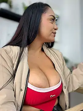 Sara-77 webkamerás műsora