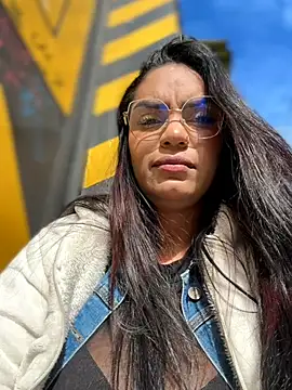 Sara-77 webkamerás műsora