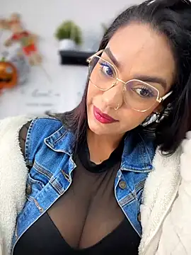 Sara-77 Show Webcam