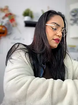 Sara-77 Pertunjukan Webcam