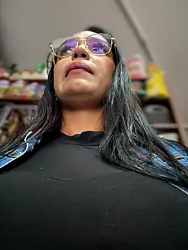 Sara-77 webcam show