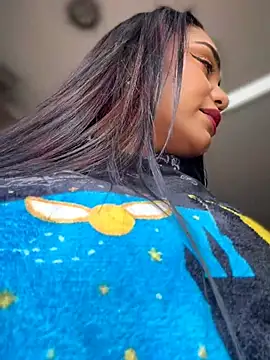 Sara-77 网络视讯表演