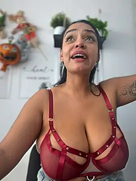 Sara-77 Adlı Modelin Web Kamerası Şovu