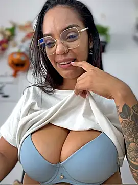 Sara-77 webcam show