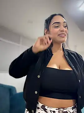 Sara-77's Webcam Show