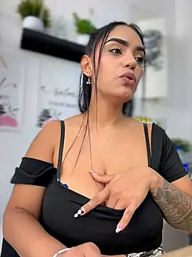 عرض كام Sara-77