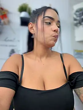 Sara-77 Webcam show
