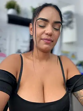 Show de Sara-77 na webcam