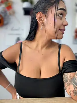 Sara-77 Adlı Modelin Web Kamerası Şovu