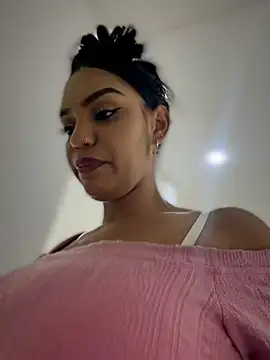 Sara-77 Show Webcam