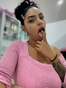 Sara-77 webkamerás műsora