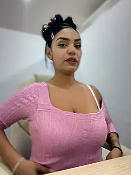 Sara-77 Show Webcam