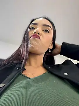 Sara-77 Chat XXX in diretta
