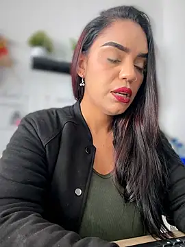 Show de Sara-77 na webcam