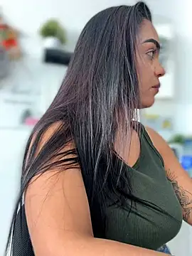 Sara-77 Webcam-Show