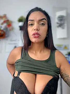 Sara-77 Webcam-Show
