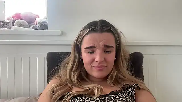 maisiesmithx 网络视讯表演