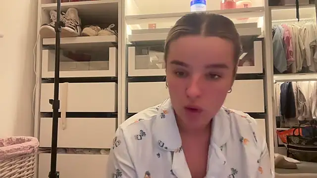 Show modela maisiesmithx na web-kameri
