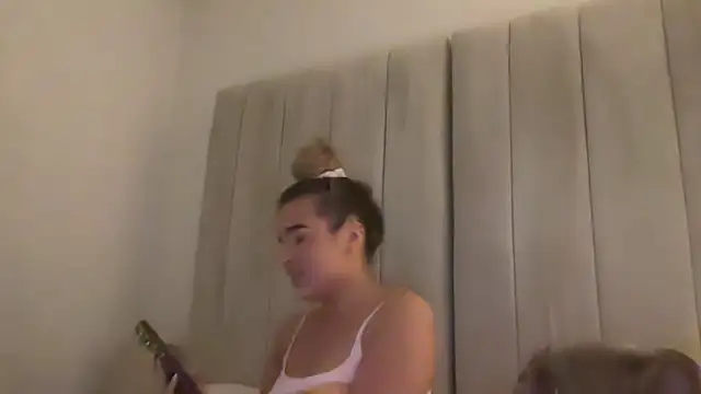 maisiesmithx Adlı Modelin Canlı XXX Sohbeti