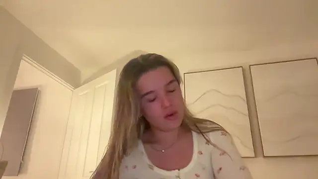 צ'אט XXX בשידור חי של maisiesmithx