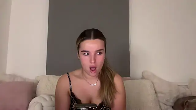צ'אט XXX בשידור חי של maisiesmithx