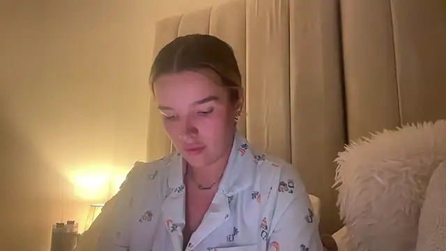 maisiesmithx Adlı Modelin Canlı XXX Sohbeti