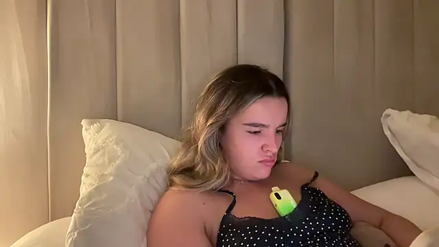 צ'אט XXX בשידור חי של maisiesmithx