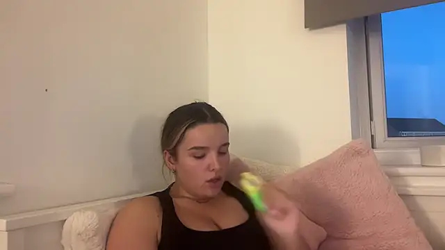 maisiesmithx Adlı Modelin Canlı XXX Sohbeti