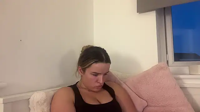 Онлайн чат XXX maisiesmithx