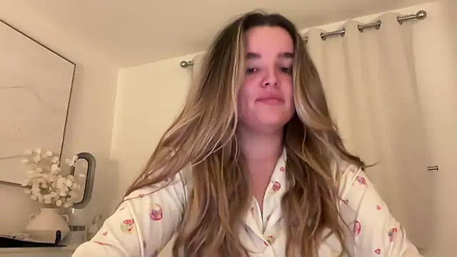maisiesmithx live XXX chat