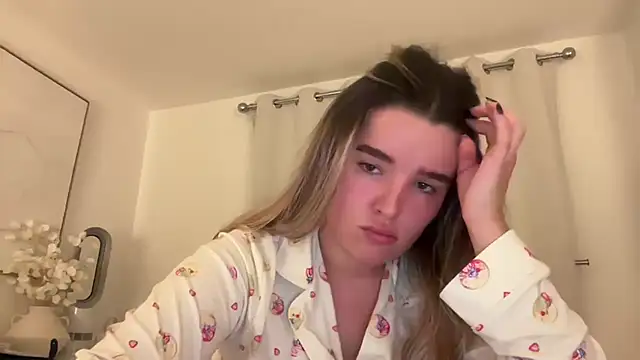 maisiesmithx – Naživo XXX chat