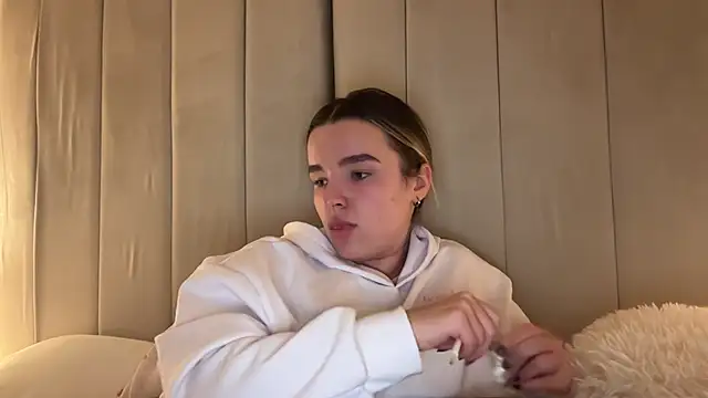 maisiesmithx Adlı Modelin Canlı XXX Sohbeti