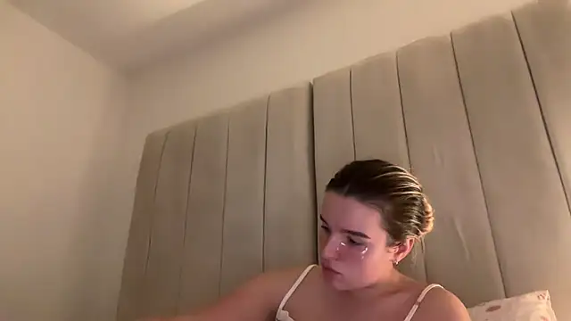 maisiesmithx Adlı Modelin Canlı XXX Sohbeti