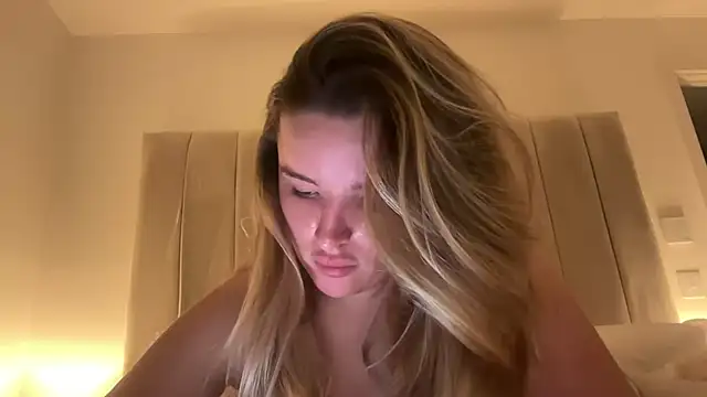 Chat +18 de maisiesmithx ao vivo