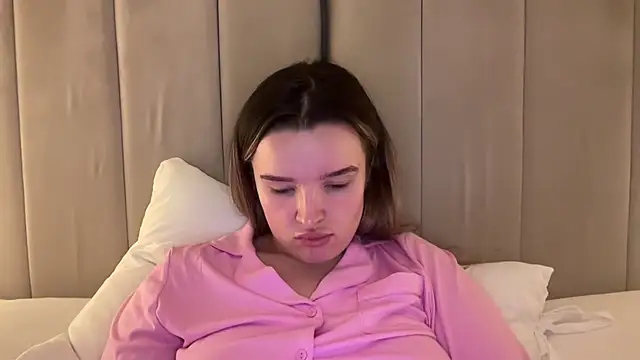 maisiesmithx Adlı Modelin Canlı XXX Sohbeti