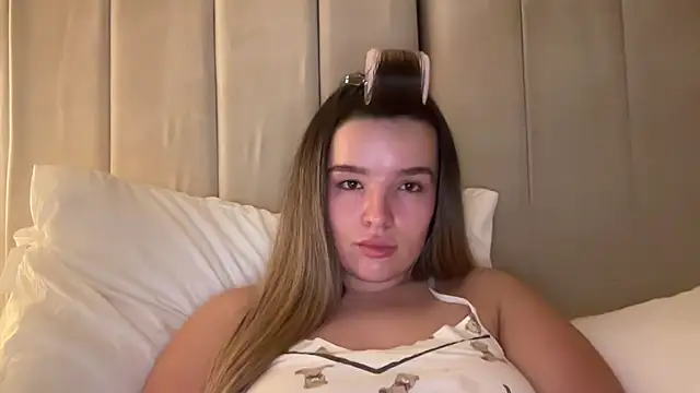 maisiesmithx Adlı Modelin Canlı XXX Sohbeti