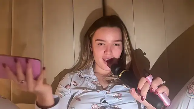 maisiesmithx XXX чат на живо