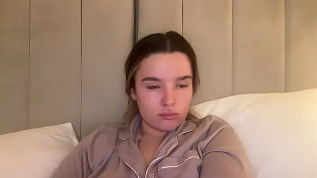 maisiesmithx Adlı Modelin Canlı XXX Sohbeti