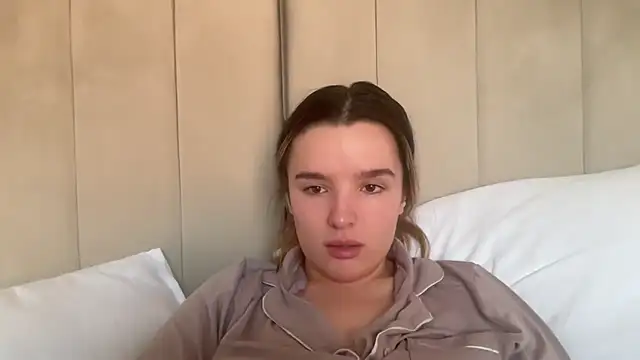 maisiesmithx Adlı Modelin Canlı XXX Sohbeti