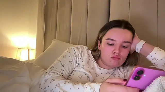 maisiesmithx Adlı Modelin Canlı XXX Sohbeti
