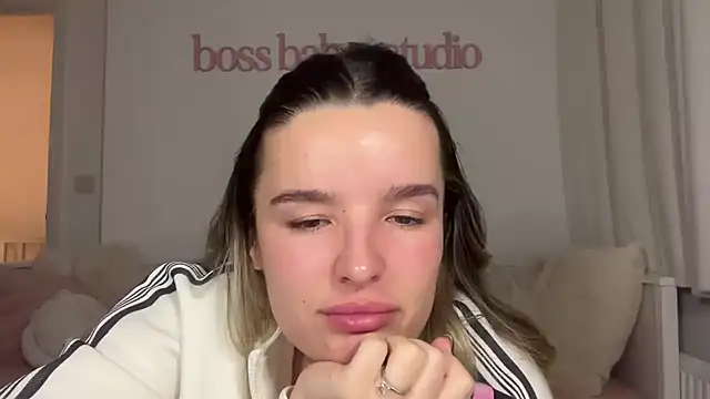 maisiesmithx élő XXX-chatje