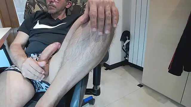 roby24m2's Webcam Show
