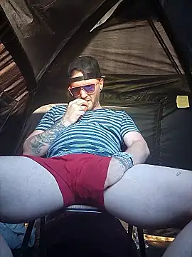 Csirhc ওয়েবক্যাম শো