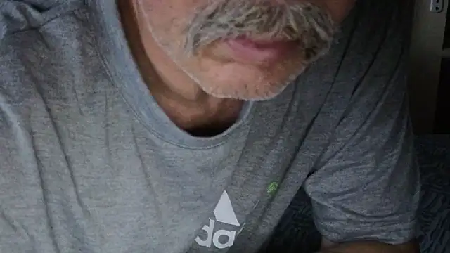 loverboyxxx69's Webcam Show