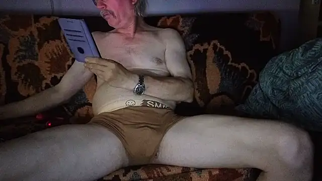 loverboyxxx69's Webcam Show